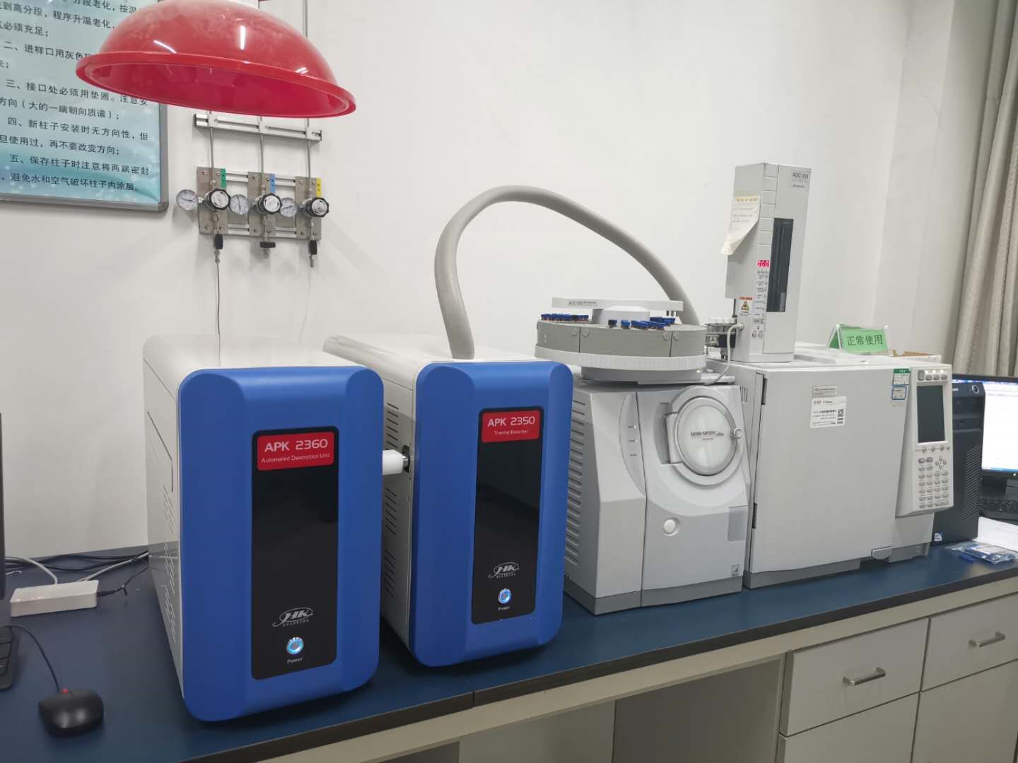 石嘴山市環(huán)境監(jiān)測(cè)站熱脫附系統(tǒng)現(xiàn)場(chǎng)交付