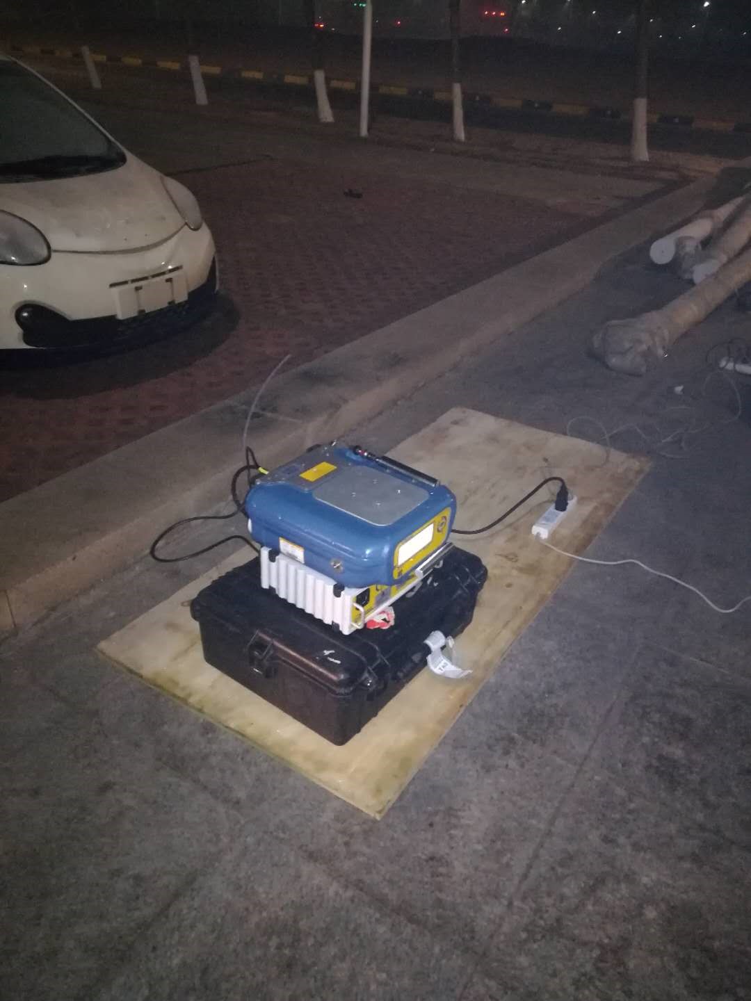 泄露現(xiàn)場攜帶PF-300開展應急監(jiān)測