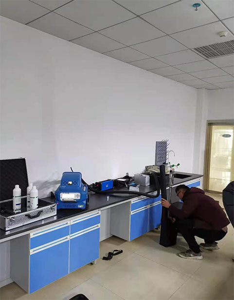 南陽市環(huán)境監(jiān)測站PF-300非甲烷總烴分析儀交貨現(xiàn)場